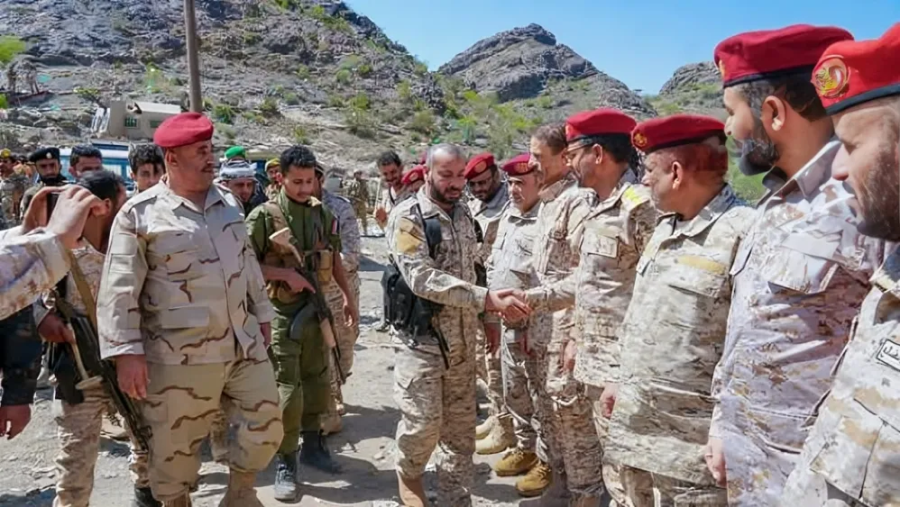 الضالع.. ترتيبات لدمج منتسبي الألوية العسكرية والتنسيق مع لجان "البصمة الحيوية" للتحالف العربي