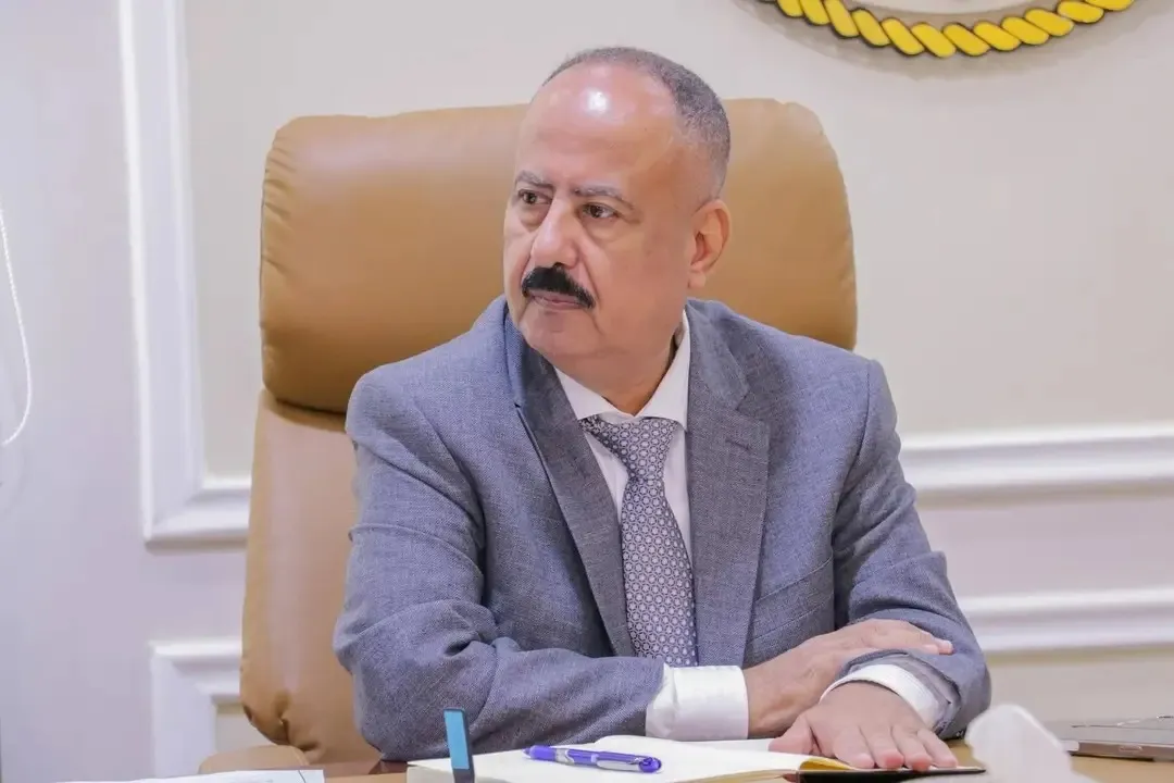 وزير النقل يرفض فرض رسوم "مخاطر الحرب" على الحاويات المتجهة إلى الموانئ اليمنية