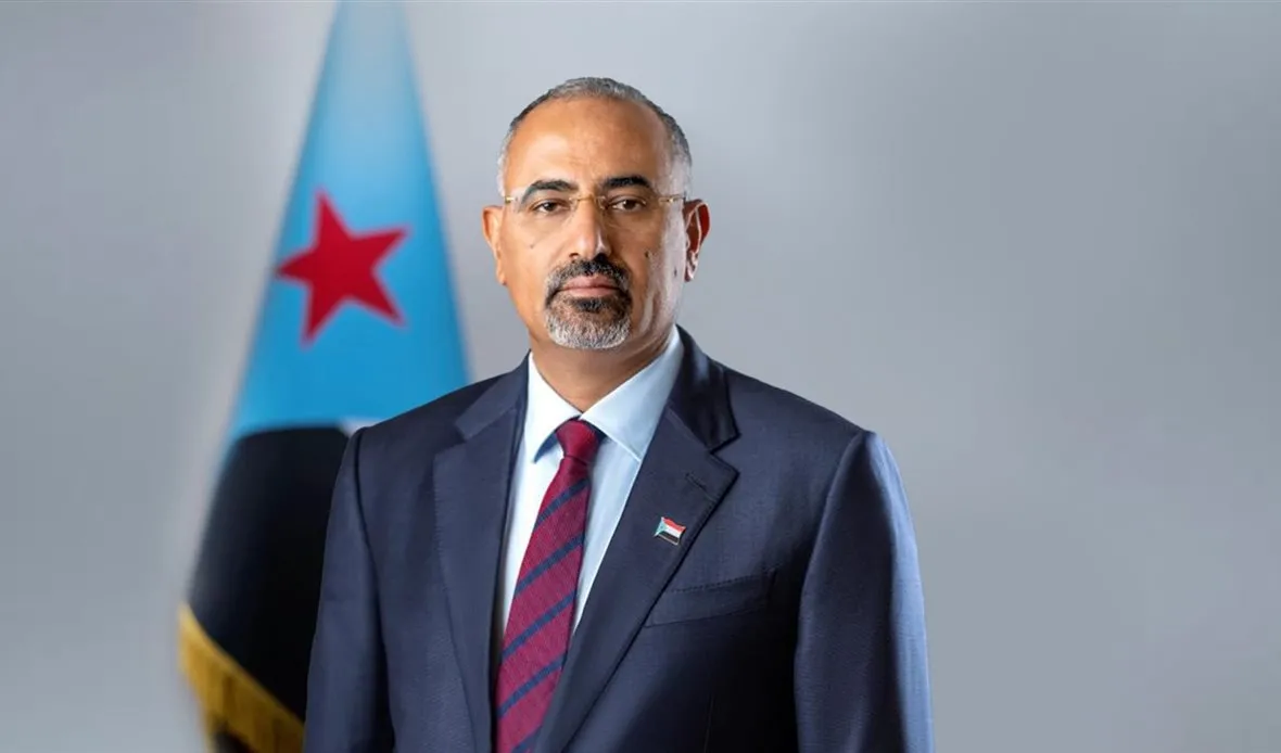 الصومال يفتح تحقيقًا في انتهاك سيادته عقب إعلان التحالف نقل الإمارات للزُبيدي بطائرة خاصة من أراضيه