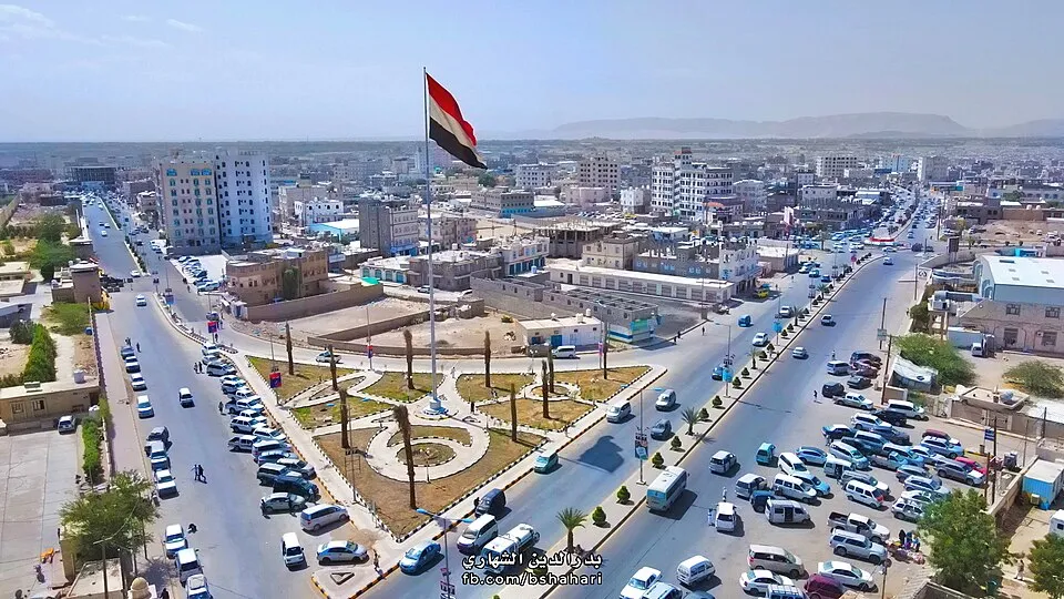 الحوثيون يقصفون أحياء سكنية في مأرب بأربعة صواريخ باليستية وأربع مسيّرات
