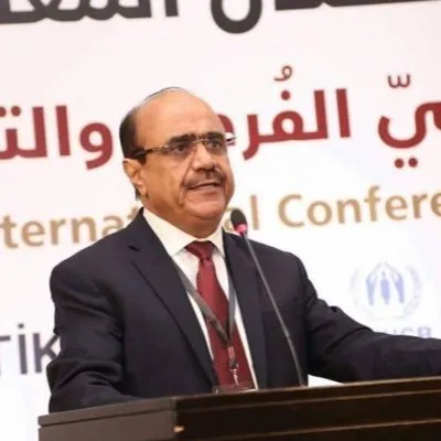 العمراني ينتقد مسؤولين لا يرفعون علم اليمن: هذه فوضى تتحملها السلطة والرعاة الإقليميون