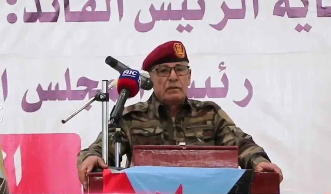استعار خطاب "الحوثي"..  قيادي في انتقالي الضالع يهاجم السعودية ويتوعد العليمي بـ"التصفية"